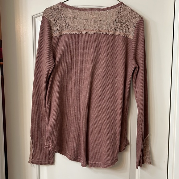 Mauve thermal, size medium. Great used condition. - Picture 2 of 3